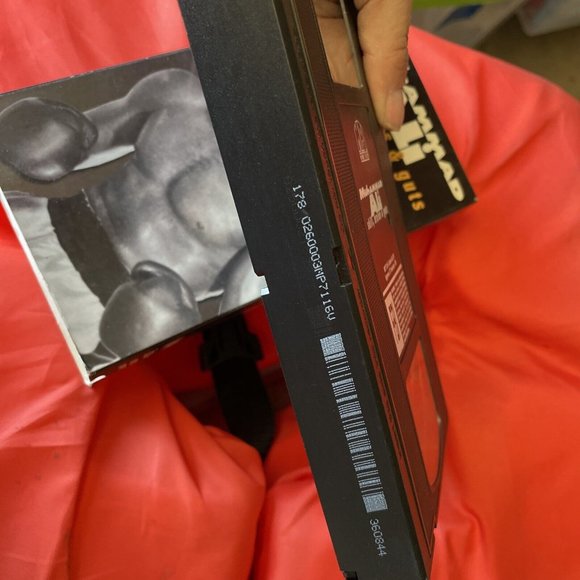 Muhammad Ali Skill, Brain & Guts 1996 VHS Tape Not Rated 87 min MPI Home Video - Picture 6 of 6